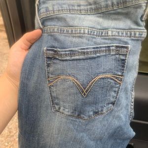 Women’s white washed Levi’s